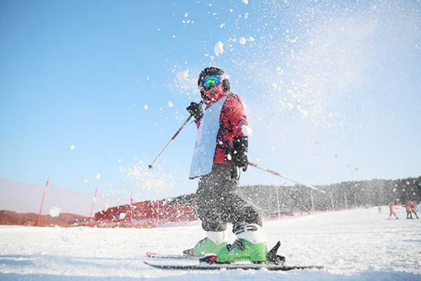 「黑龙江户外」哈尔滨亚布力滑雪冬令营（6天）单板 | 赴一场冰雪盛宴